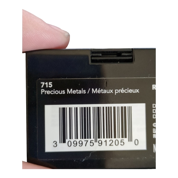 Revlon Eyeshadow Palette - Blue, Pink, Gold Shades, 2 Palettes, New - Picture 3 of 4